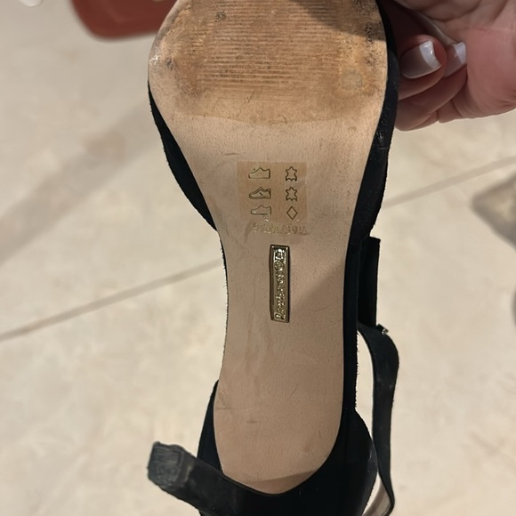 Louise et Cie Suede Peep Toe Ruffle Stiletto Zipper Heels Black Women Size 9.5 - Picture 16 of 16